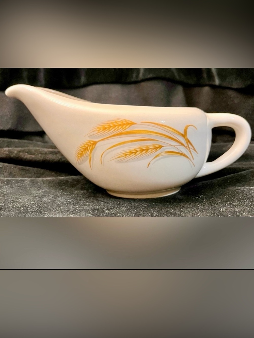 Homer Laughlin Golden Wheat Gravy Boat Vintage MCM 22K Gold Trim Sauce Creamer